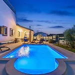 Renata For 11 People With Private Heated Pool & Pet Friendly Βίλα *