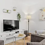 Renata For 11 People With Private Heated Pool & Pet Friendly *