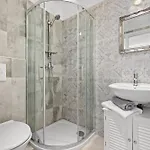 Renata For 11 People With Private Heated Pool & Pet Friendly *