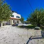 Βίλα Renata For 11 People With Private Heated Pool & Pet Friendly *