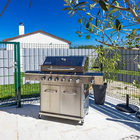 Renata For 11 People With Private Heated Pool & Pet Friendly Βίλα