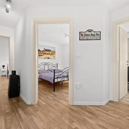 Vila Renata For 11 People With Private Heated Pool & Pet Friendly *